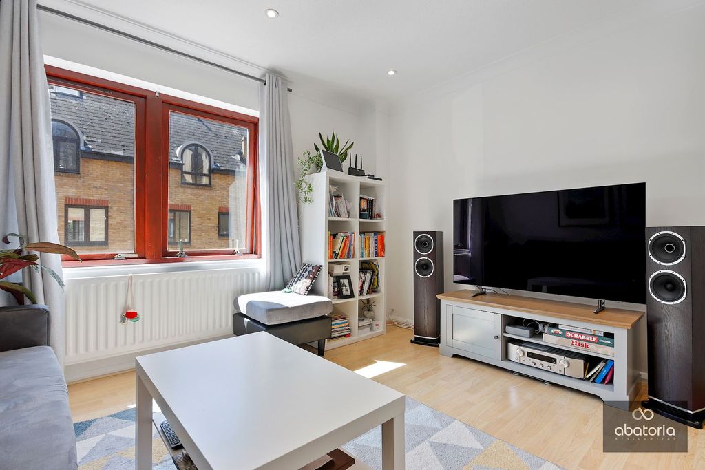 Property photo 3 of 11
