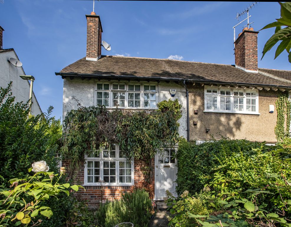 Property photo 2 of 38 The Property