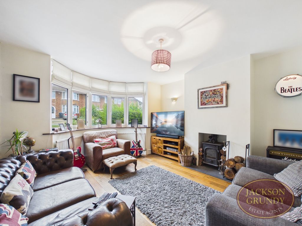 Property photo 3 of 29 Firtree Walk