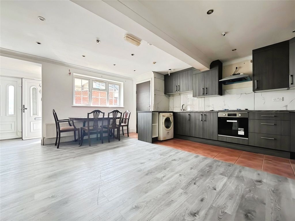 Property photo 2 of 7 Kitchen/Living Room