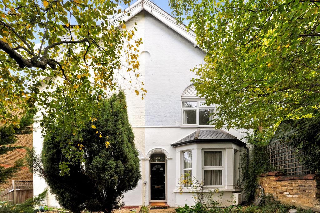 Property photo 1 of 9 Photo