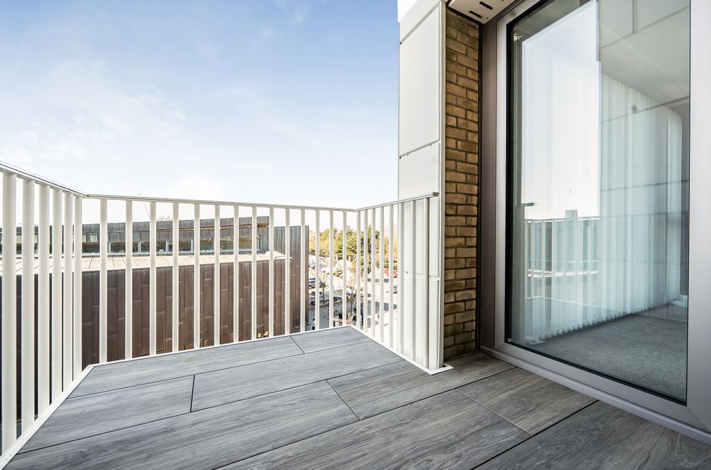 Additional image 10 of 2 bed flat to rentBrighton Road, Worthing, West Sussex BN11