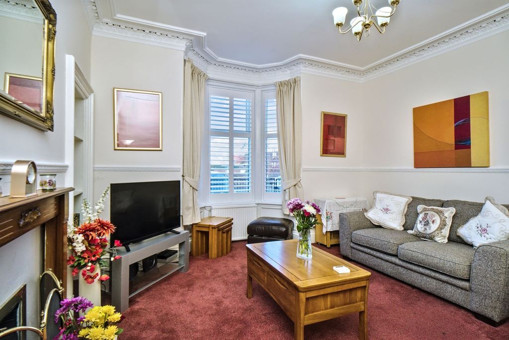 Property photo 3 of 18 4737542