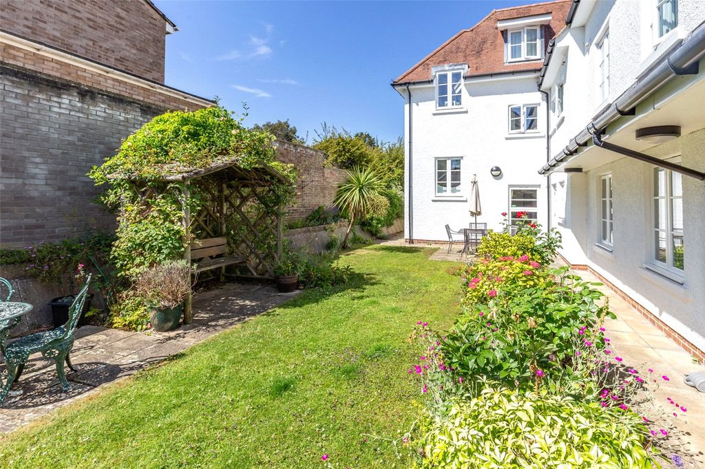 Property photo 2 of 19 Picture No. 06