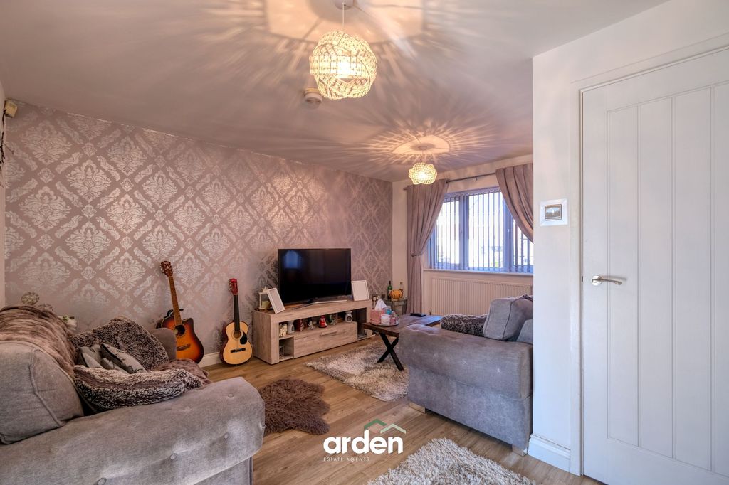 Property photo 3 of 12