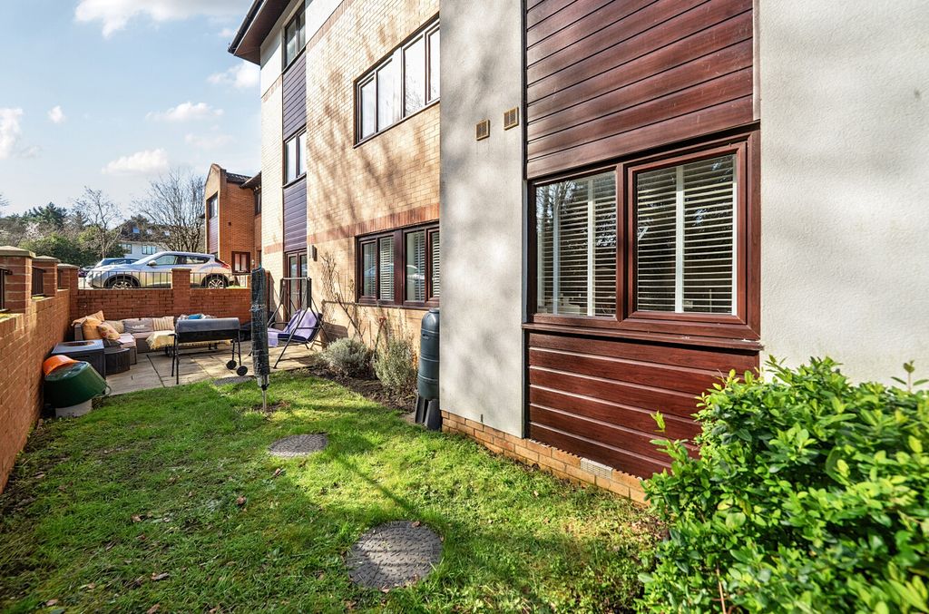 Additional image 9 of 2 bed flat for saleWickham Road, Fareham, Hampshire PO16