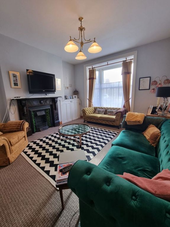 Property photo 2 of 10