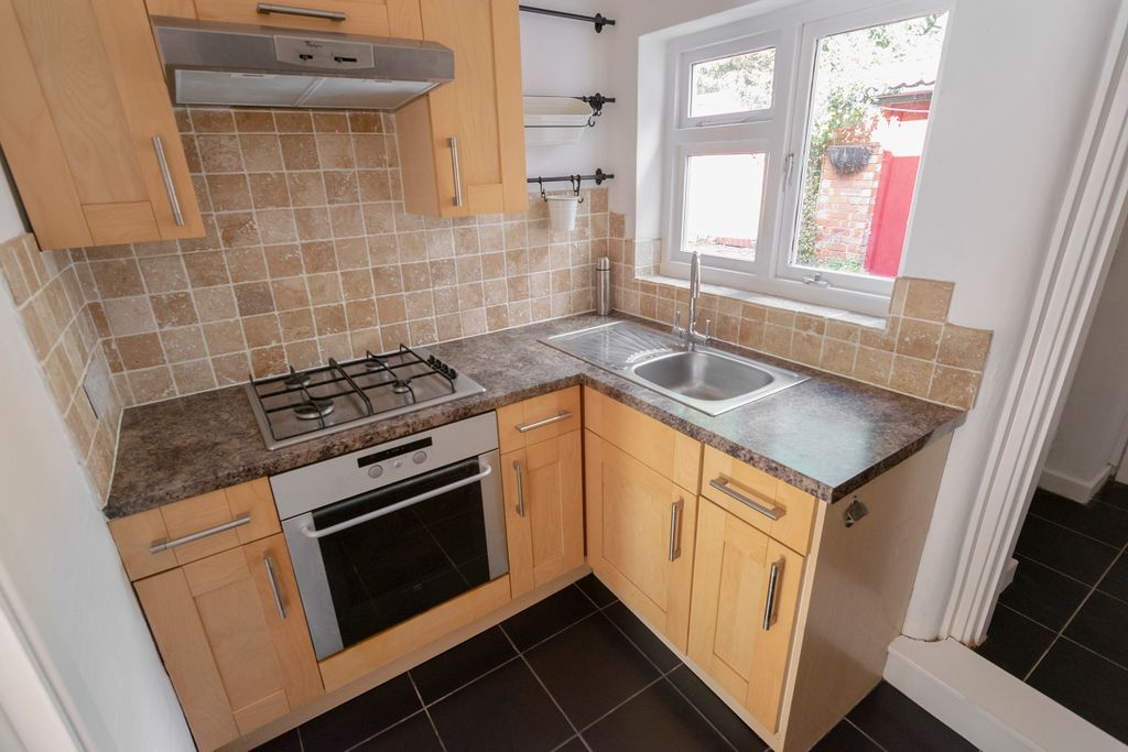 Property photo 3 of 8 Kitchen - View 1