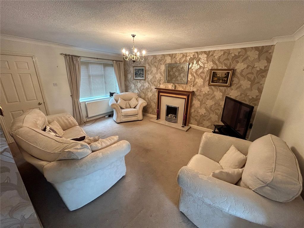 Property photo 2 of 17 Picture No. 13