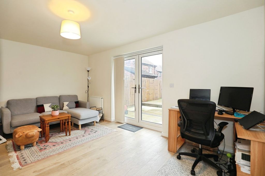 Property photo 3 of 18