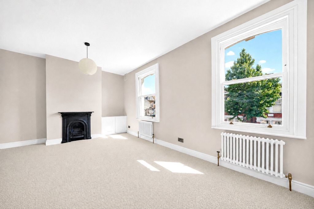 Property photo 2 of 12 Picture No. 36