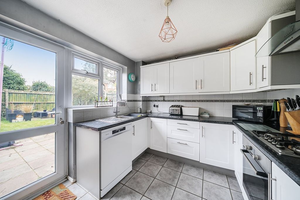 Property photo 3 of 17
