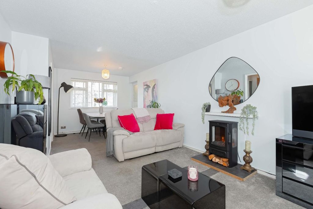 Property photo 2 of 28 Piltdown_13.Jpg