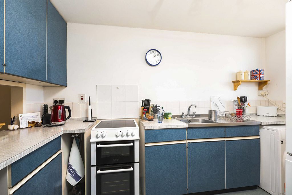 Property photo 2 of 20 Pbox-Img.Jpg