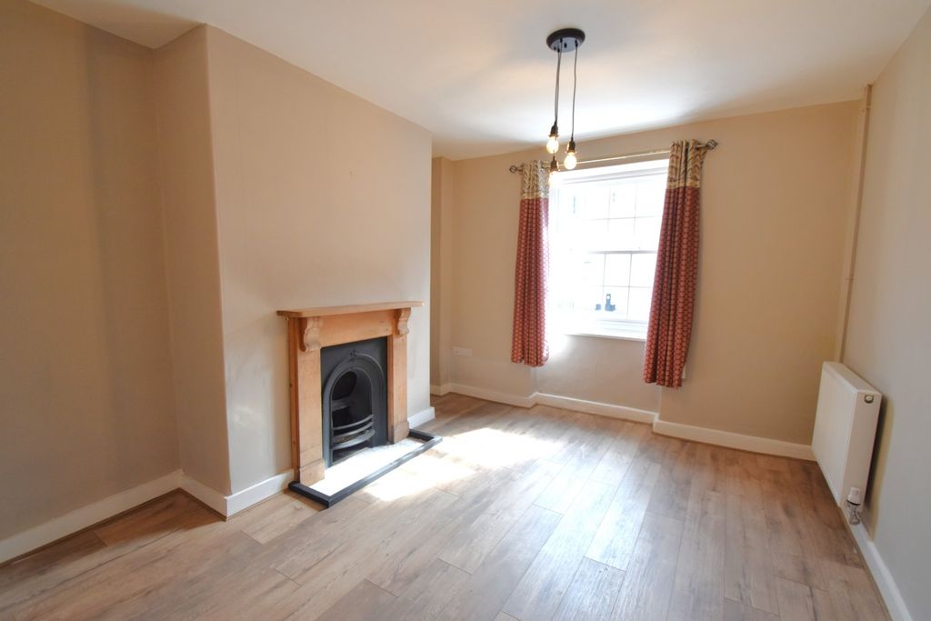 Property photo 3 of 11 Tiverton Seddons