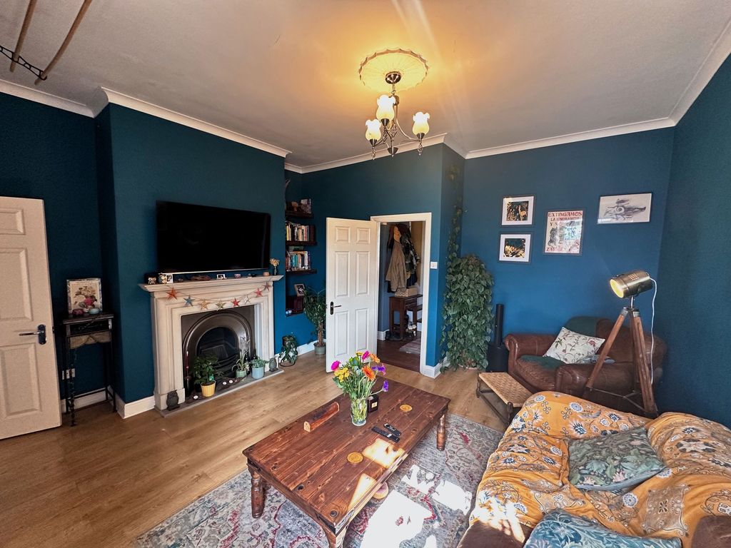 Property photo 2 of 26