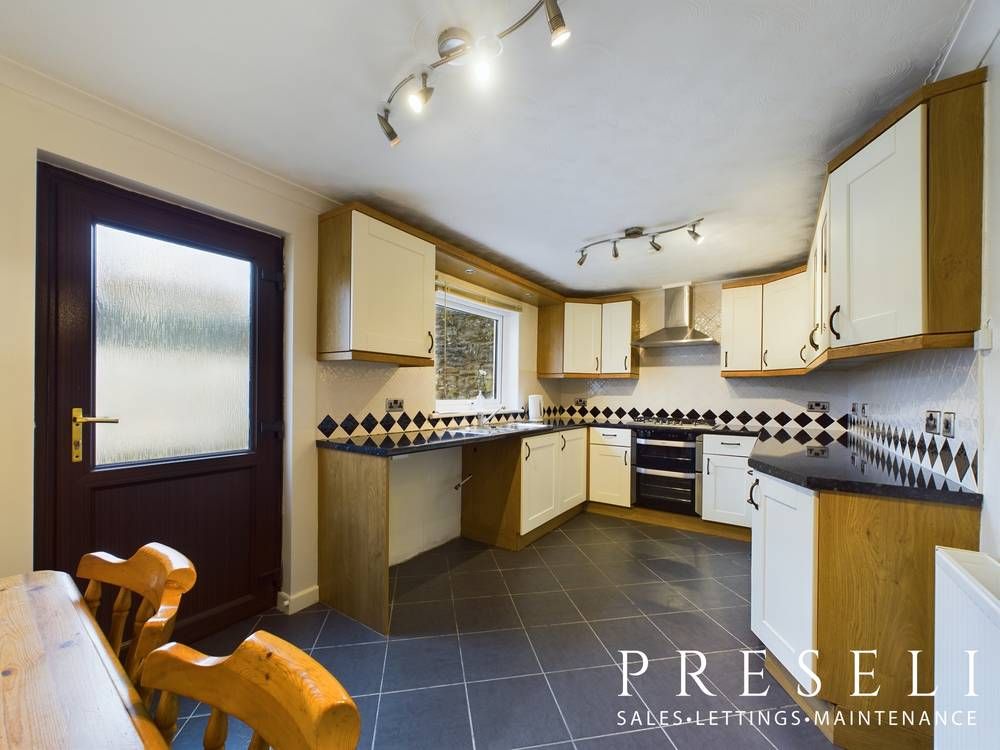 Property photo 2 of 16 Photo 15