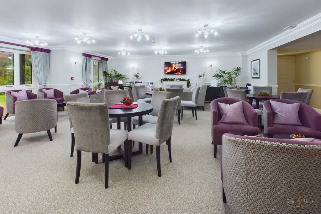 Property photo 2 of 8