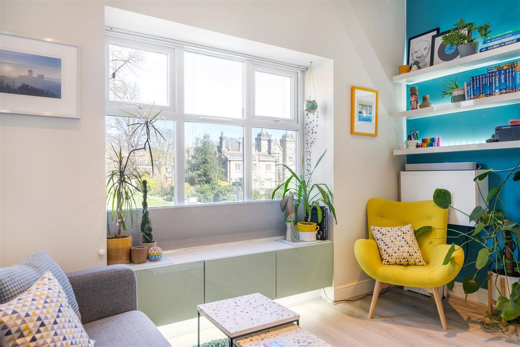 Property photo 2 of 10 High Street-5.Jpg