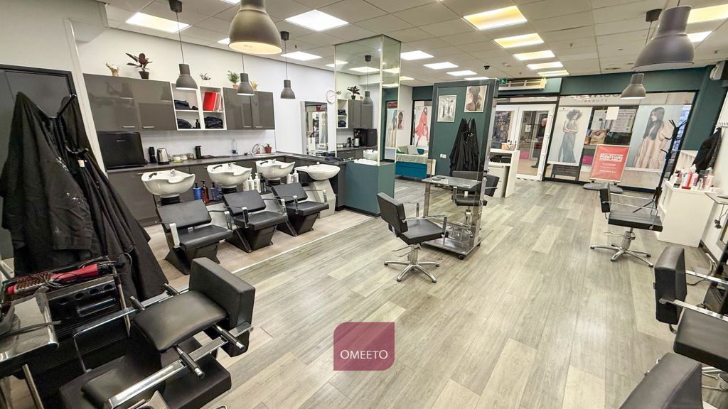 Property photo 2 of 8 Shop To Rent