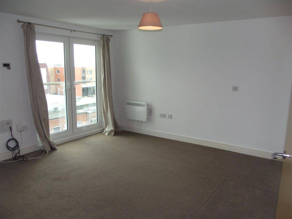 Property photo 3 of 6