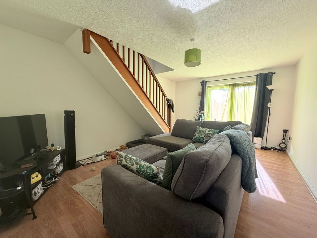 Property photo 3 of 9