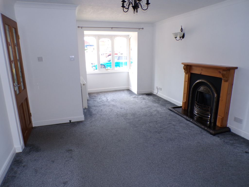 Property photo 3 of 21 Lounge