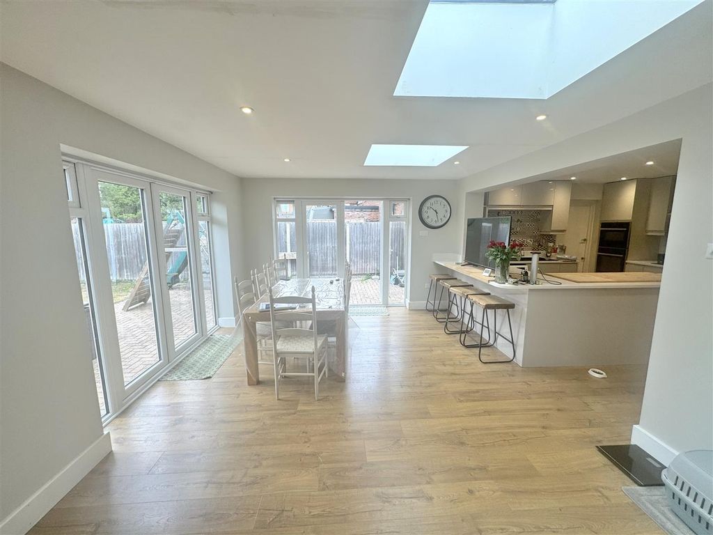 Property photo 3 of 15 Img_9220.Jpg