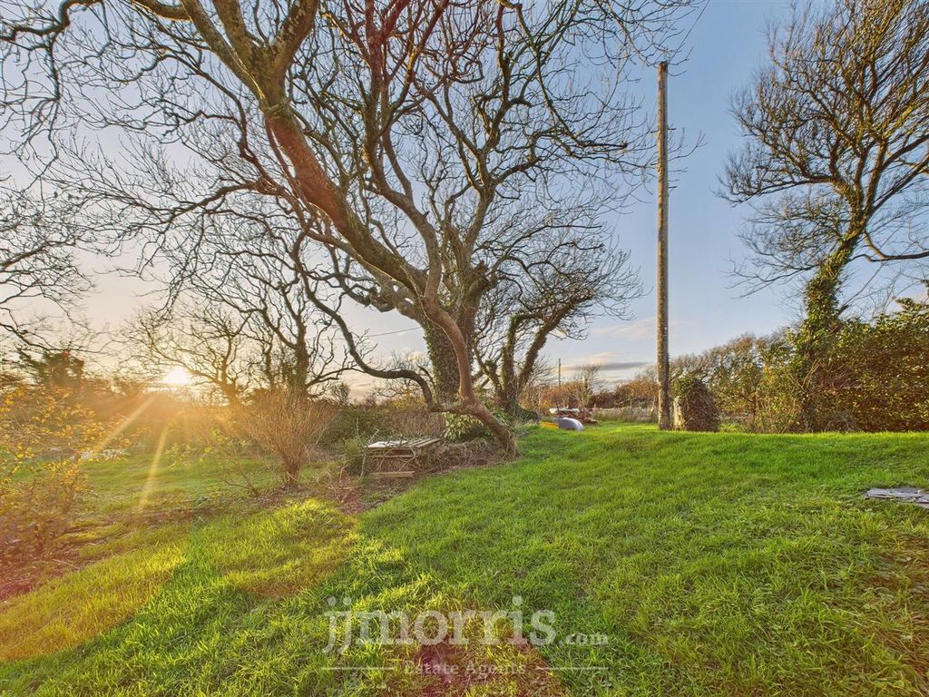 Property photo 3 of 27 Cam02121G0-Pr0216-Still009.Jpg