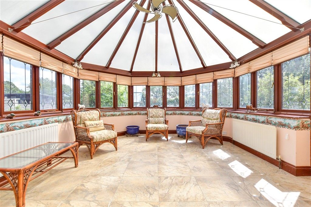 Property photo 1 of 12 Conservatory
