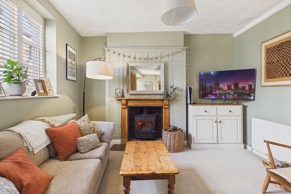 Property photo 3 of 21