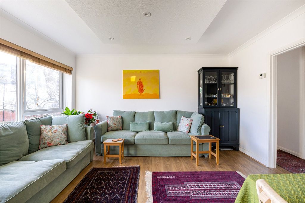 Property photo 3 of 10 Picture No. 04