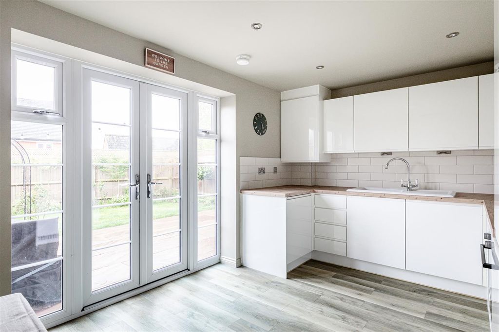 Property photo 3 of 15 4 Ash Way-12.Jpg