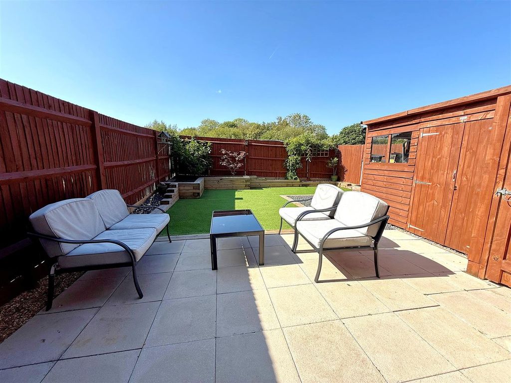 Property photo 2 of 13 Garden.Jpg