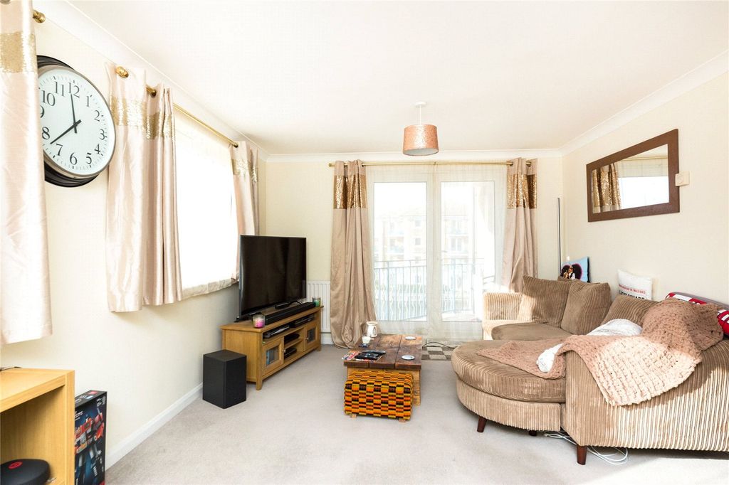 Property photo 2 of 10 Living Room