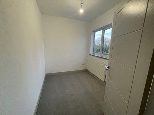 Property photo 3 of 10 Bedroom 1