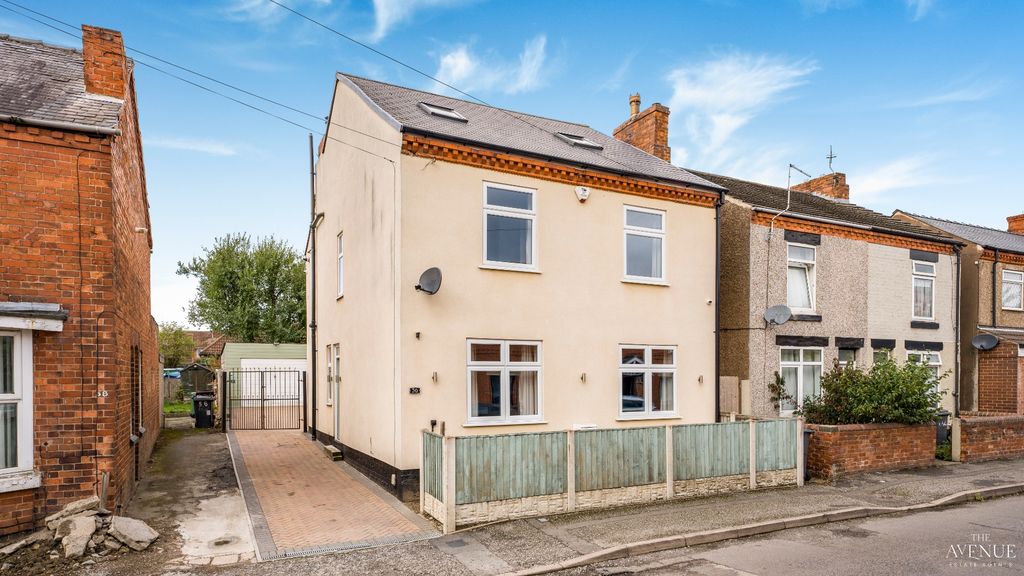 Property photo 1 of 29 3922732