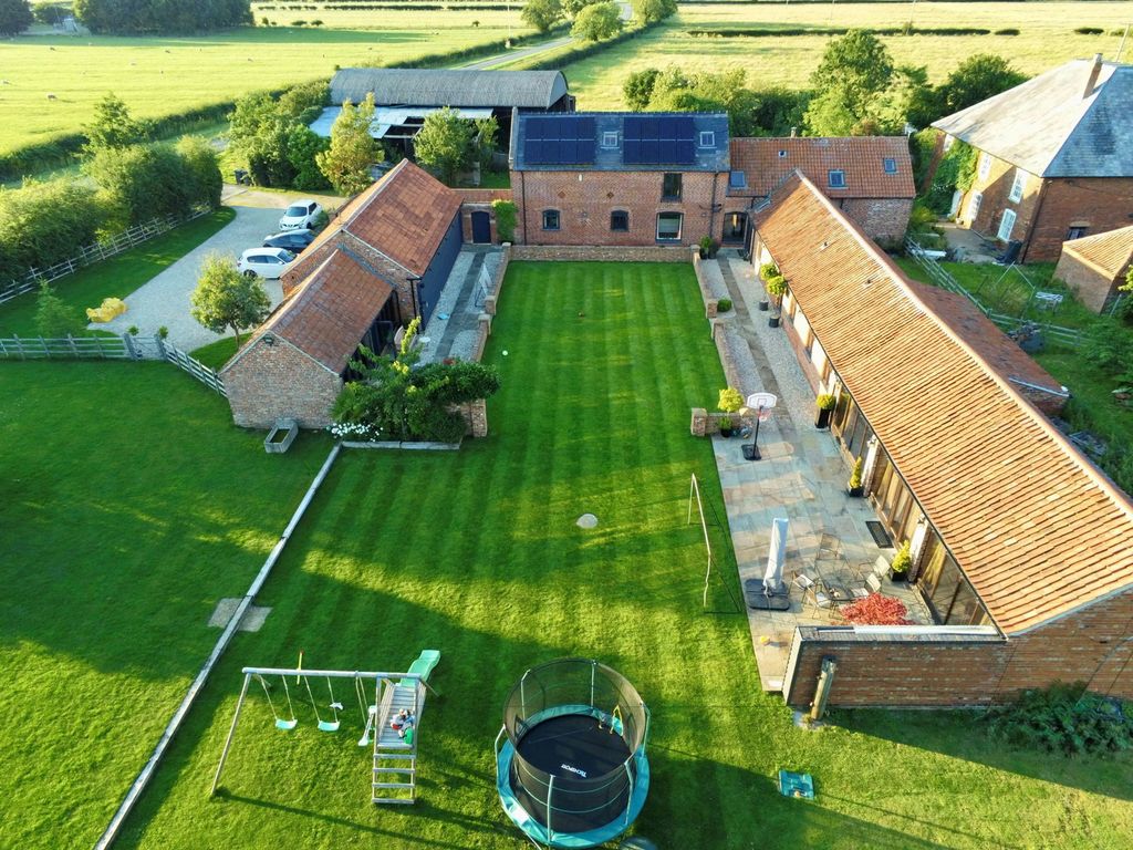 Property photo 1 of 77