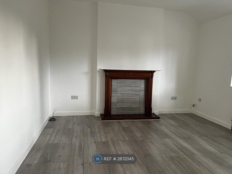 Property photo 2 of 14 Bedroom1