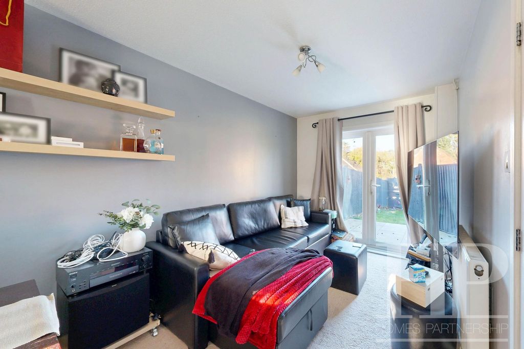 Property photo 2 of 15