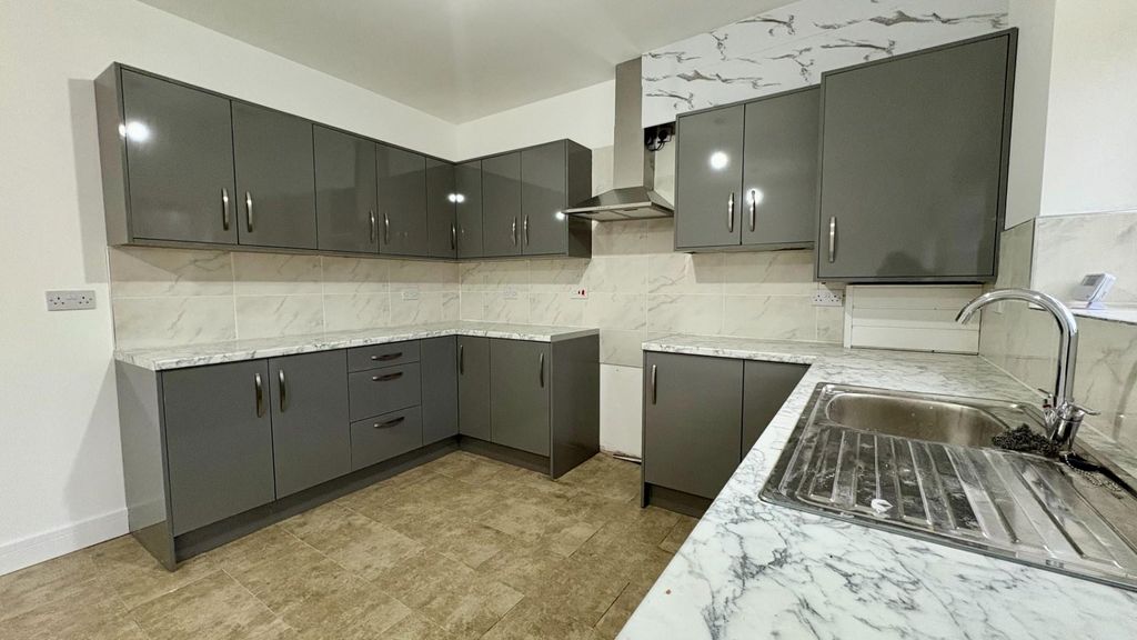 Property photo 3 of 11 Img_2347.Jpeg