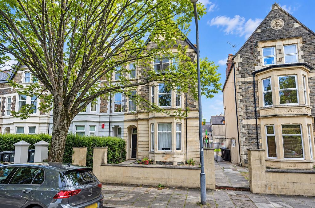 Property photo 1 of 14 5.Png