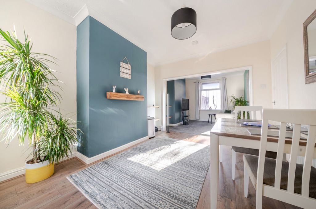 Property photo 2 of 11 1529148-6-1A11Aeb469166