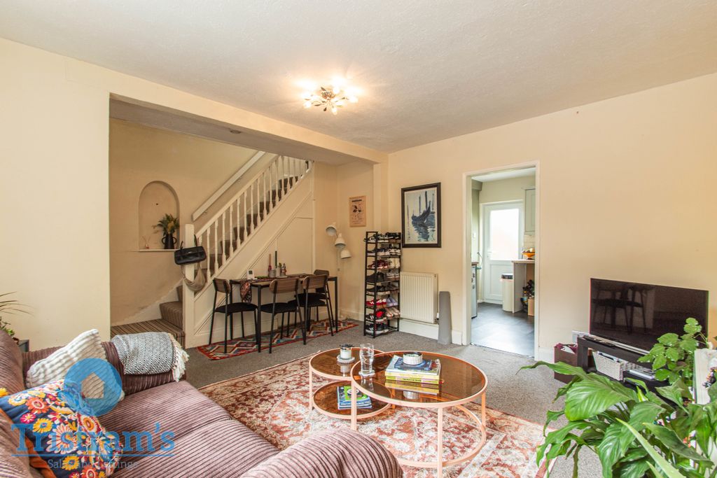 Property photo 3 of 16