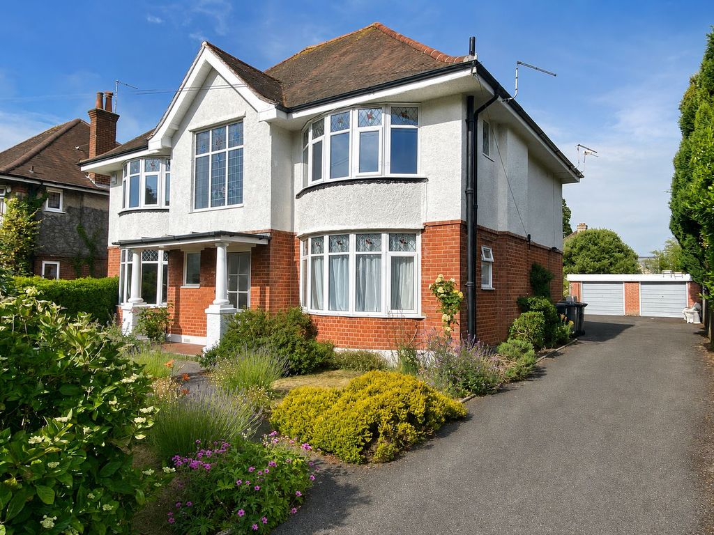 Property photo 1 of 18