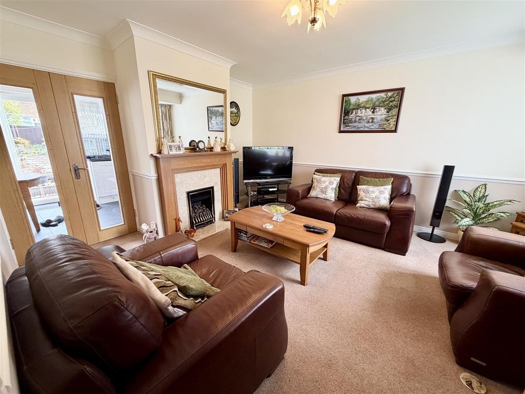 Property photo 2 of 22