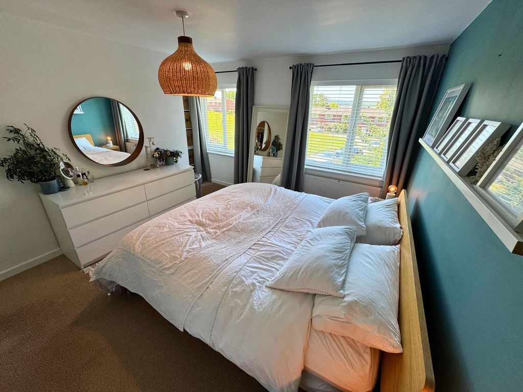 Property photo 3 of 11 Principal Bedroom