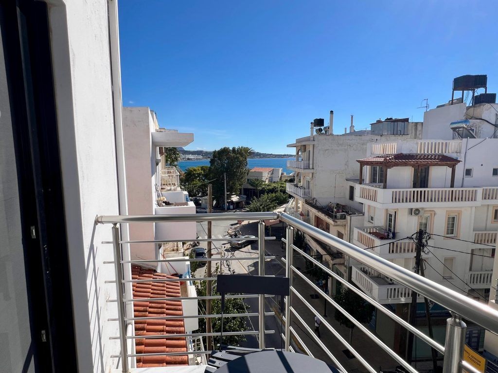 Property photo 2 of 24