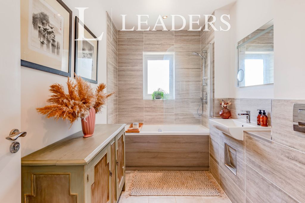 Property photo 3 of 13 Family Bathroom