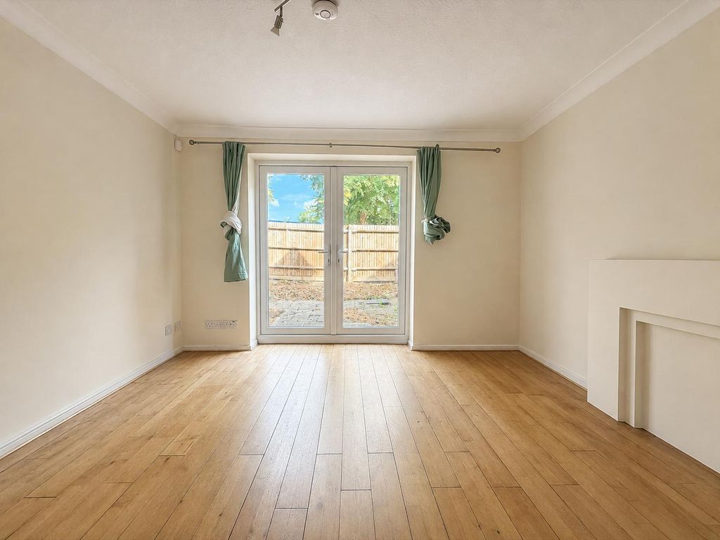 Property photo 2 of 11 Pbox-Img.Png